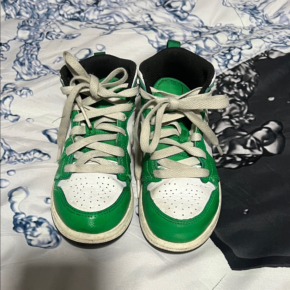 Nike Green and White Kids Shoes